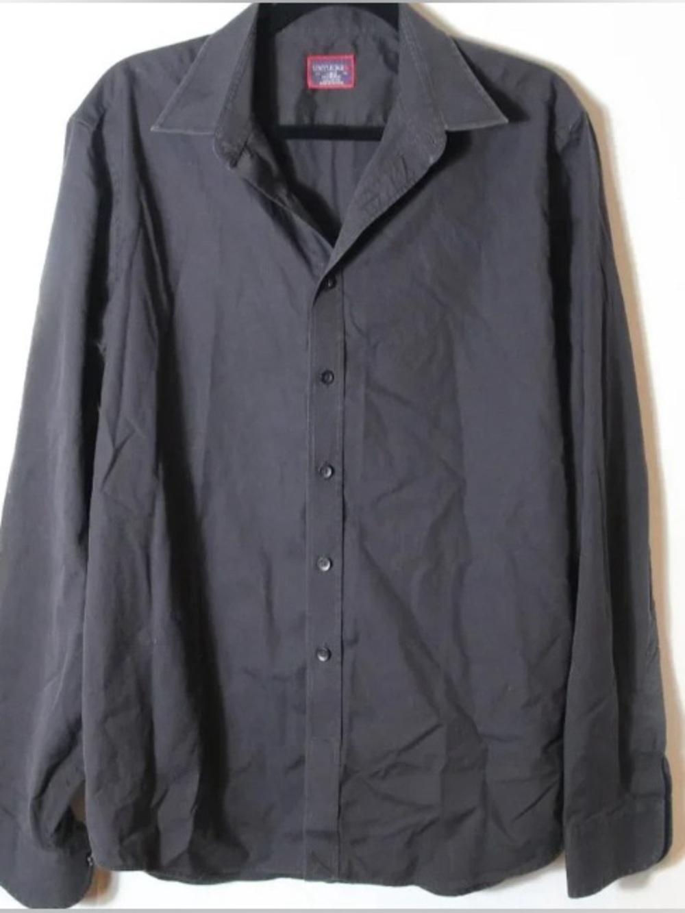 Van Heusen Black Men's Long-Sleeve Button-Down Shirt